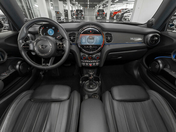 2022 Mini Hatch Cooper S III (F55/F56) Рестайлинг 2, серый, 3760000 рублей - вид 7