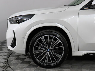 2026 BMW X1 Long 25Li xDrive III (U11/U12), белый, 5985000 рублей, вид 3