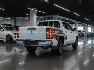 2025 Mitsubishi L200 VI, белый, 5350000 рублей, вид 5
