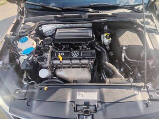 2015 Volkswagen Jetta VI Рестайлинг, коричневый, 830000 рублей, вид 4
