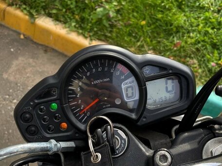 2010 Suzuki SFV 400 Gladius, синий, 430000 рублей, вид 5