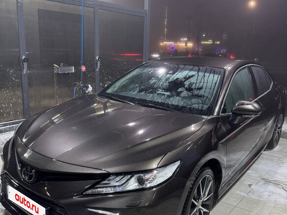 2021 Toyota Camry VIII (XV70) Рестайлинг, коричневый, 3600000 рублей - вид 1