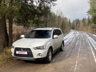 2011 Mitsubishi Outlander II Рестайлинг, белый, 1212000 рублей, вид 5