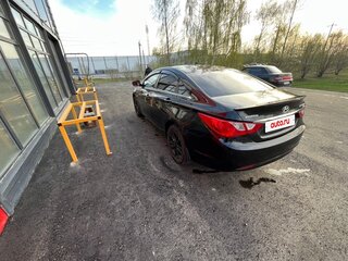 2010 Hyundai Sonata VI (YF), чёрный, 950000 рублей, вид 5