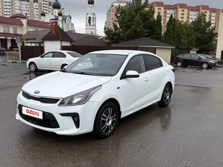 2018 Kia Rio IV, жёлтый, 750000 рублей, вид 2