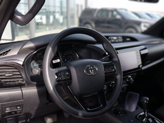 2026 Toyota Hilux VIII Рестайлинг 3, чёрный, 9000000 рублей, вид 3