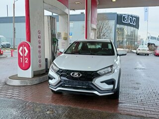 2023 Lada (ВАЗ) Vesta Cross I Рестайлинг (NG), белый, 1215000 рублей, вид 4