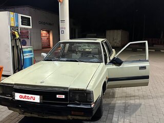 1986 Nissan Laurel V (C32), бежевый, 225000 рублей, вид 2