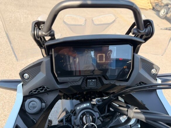 2021 Honda CB 400X, белый, 699000 рублей - вид 5