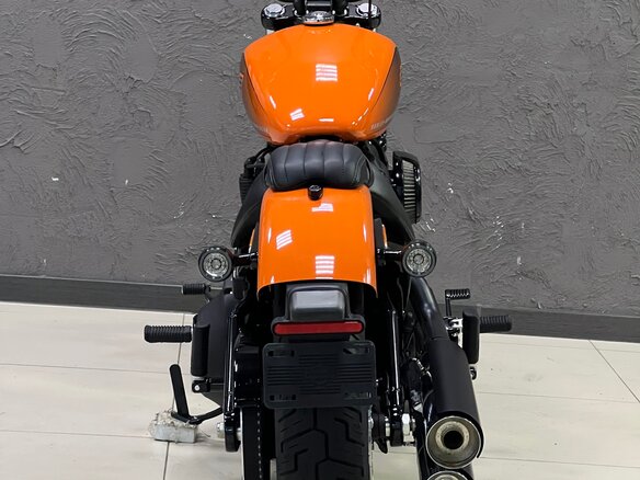 2025 Harley-Davidson Street Bob, оранжевый, 1690000 рублей - вид 6