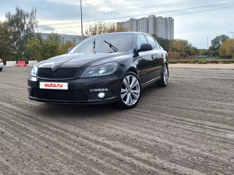 2010 Skoda Octavia DSG7 II (A5) Рестайлинг, чёрный, 680000 рублей, вид 4