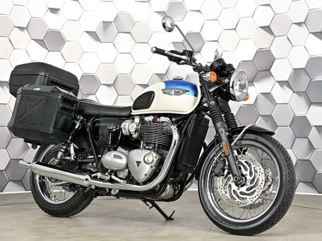 2018 Triumph Bonneville T120, белый, 949000 рублей, вид 1