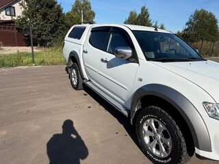 2014 Mitsubishi L200 IV Рестайлинг, белый, 1800000 рублей, вид 4