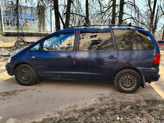 2000 Volkswagen Sharan I Рестайлинг, синий, 360000 рублей, вид 3