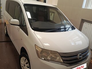 2011 Nissan Serena IV (C26), белый, 1500000 рублей, вид 3