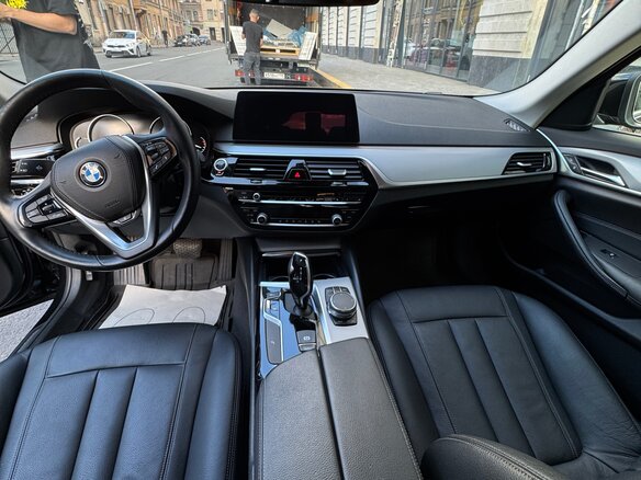 2018 BMW 5 серии 520d VII (G30/G31/G38), чёрный, 3200000 рублей - вид 12