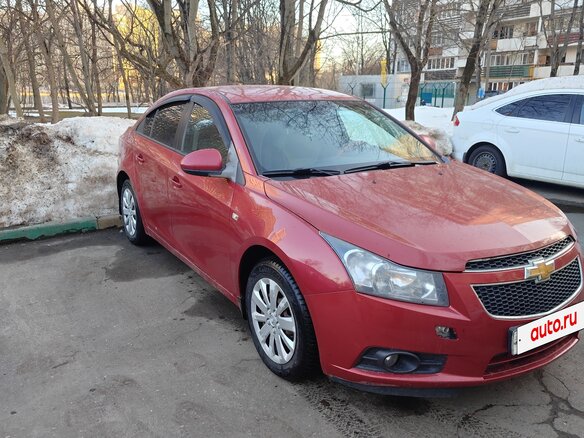 2011 Chevrolet Cruze I, красный, 550000 рублей - вид 1