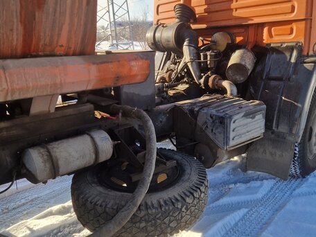 2002 КамАЗ 53215, оранжевый, 1100000 рублей, вид 4