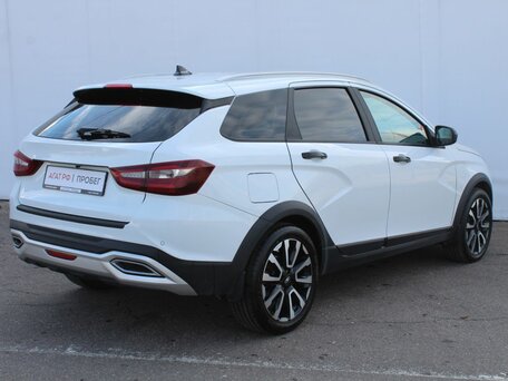 2024 Lada (ВАЗ) Vesta SW Cross I Рестайлинг (NG), белый, 1379000 рублей, вид 5