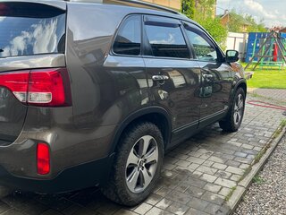 2017 Kia Sorento II Рестайлинг, коричневый, 2050000 рублей, вид 3