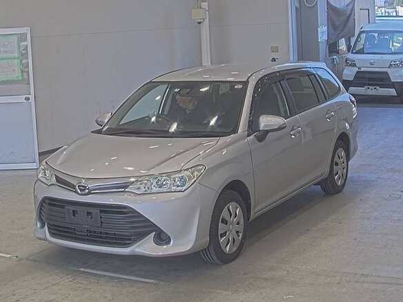 2017 Toyota Corolla Fielder XI (E160, E170, E180) Рестайлинг 1, серебристый, 1650000 рублей - вид 1