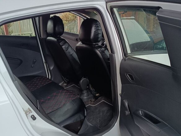 2012 Chevrolet Spark III, белый, 620000 рублей - вид 3