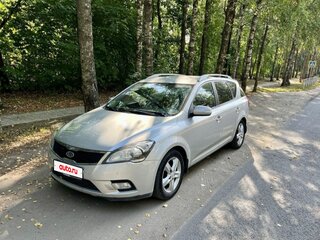 2011 Kia Ceed I Рестайлинг, серебристый, 780000 рублей, вид 1