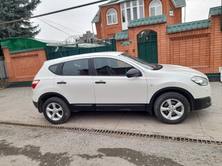 2013 Nissan Qashqai I Рестайлинг, белый, 1050000 рублей, вид 2