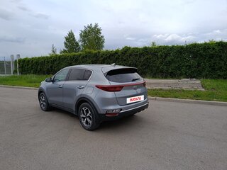 2019 Kia Sportage IV Рестайлинг, серебристый, 2220000 рублей, вид 3