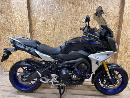 2018 Yamaha MT-09 Tracer (FJ-09), чёрный, 1100000 рублей, вид 2