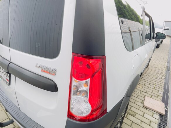2021 Lada (ВАЗ) Largus Cross I Рестайлинг, белый, 1430000 рублей - вид 7