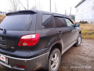 2004 Mitsubishi Outlander I, чёрный, 430000 рублей, вид 3