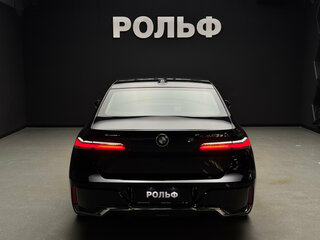 2024 BMW 7 серии 735i VII (G70), чёрный, 17300000 рублей, вид 4