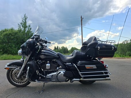 2009 Harley-Davidson Electra Glide, чёрный, 800000 рублей, вид 3