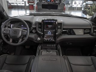 2026 Ram 1500 Crew Cab eTorque V Рестайлинг, чёрный, 13137102 рублей, вид 3