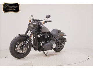 2025 Harley-Davidson Fat Bob, чёрный, 1797000 рублей, вид 3