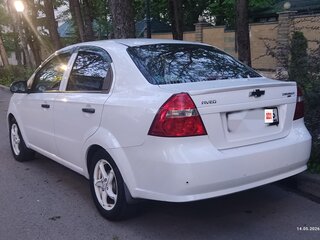 2009 Chevrolet Aveo I Рестайлинг, белый, 450000 рублей, вид 2