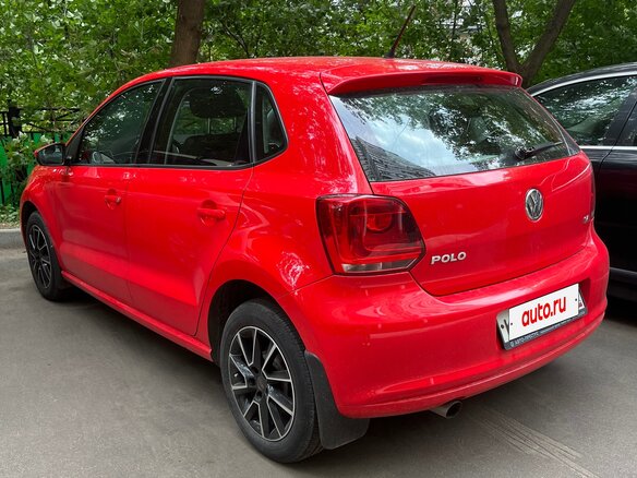 2014 Volkswagen Polo V, красный, 990000 рублей - вид 2