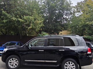2015 Toyota Land Cruiser 200 Series Рестайлинг 2, чёрный, 8100000 рублей, вид 3