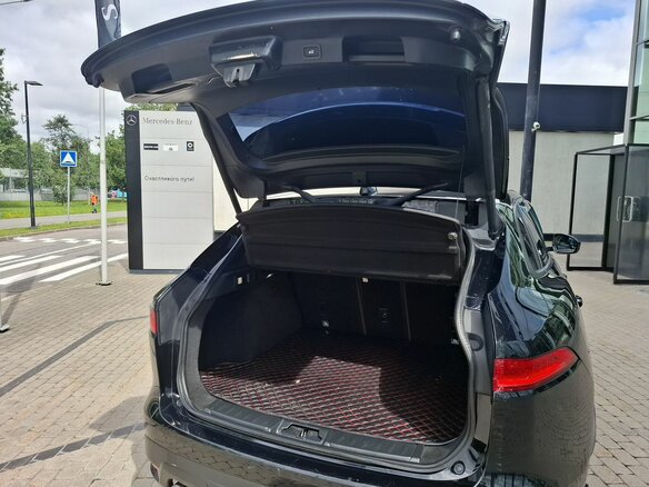 2017 Jaguar F-Pace I, чёрный - вид 9