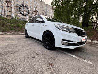 2015 Kia Rio III Рестайлинг, белый, 596000 рублей, вид 2