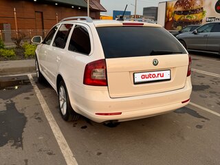 2012 Skoda Octavia II (A5) Рестайлинг, белый, 1000000 рублей, вид 5