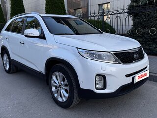2018 Kia Sorento II Рестайлинг, белый, 2150000 рублей, вид 4