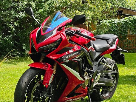 2021 Honda CBR 650R, красный, 850000 рублей, вид 3