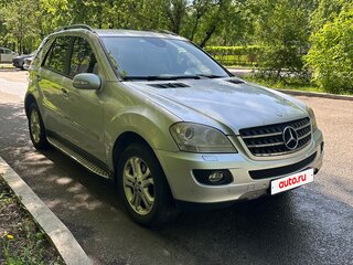 2005 Mercedes-Benz M-Класс 320 II (W164), серебристый, 1200000 рублей, вид 3