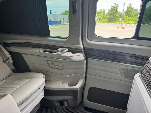 2023 Mercedes-Benz V-Класс 300 d компактный III (W447) Рестайлинг, чёрный - вид 14