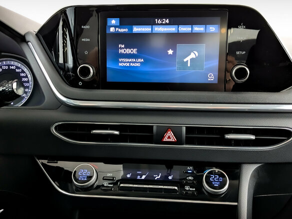 2020 Hyundai Sonata VIII (DN8), белый, 1875000 рублей - вид 14