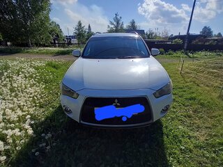 2012 Mitsubishi Outlander II Рестайлинг, белый, 1200000 рублей, вид 4