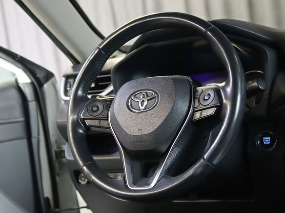2020 Toyota RAV4 V (XA50), белый - вид 8