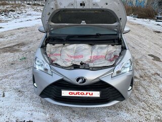 2019 Toyota Vitz III (XP130) Рестайлинг, серый, 1057000 рублей, вид 5